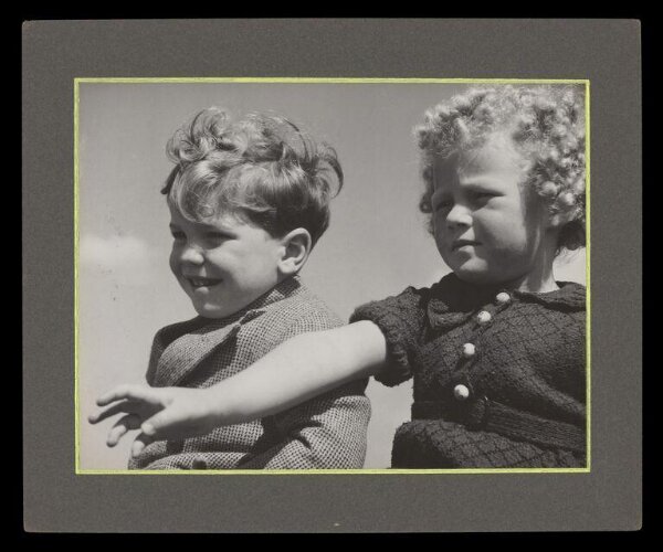 Hinde, John Wilfrid, Portrait of Two Children