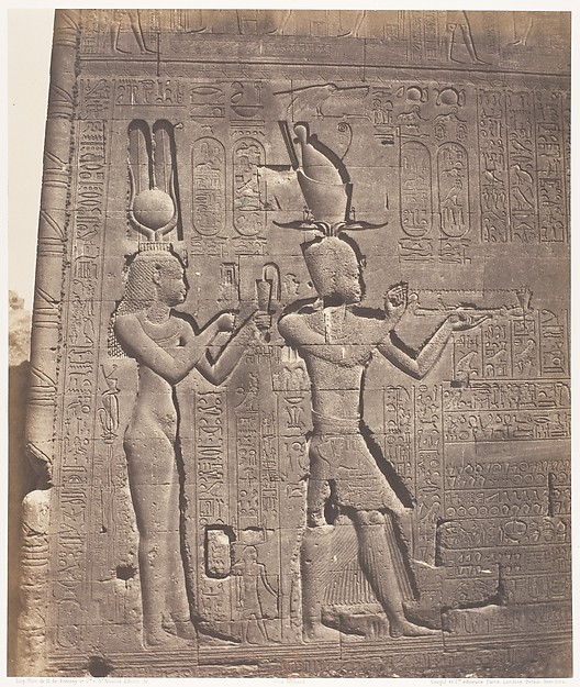 Félix Teynard, Dendérah (Tentyris), Temple d'Athôr - Face Postérieure - Cléopatre et Cæsarion