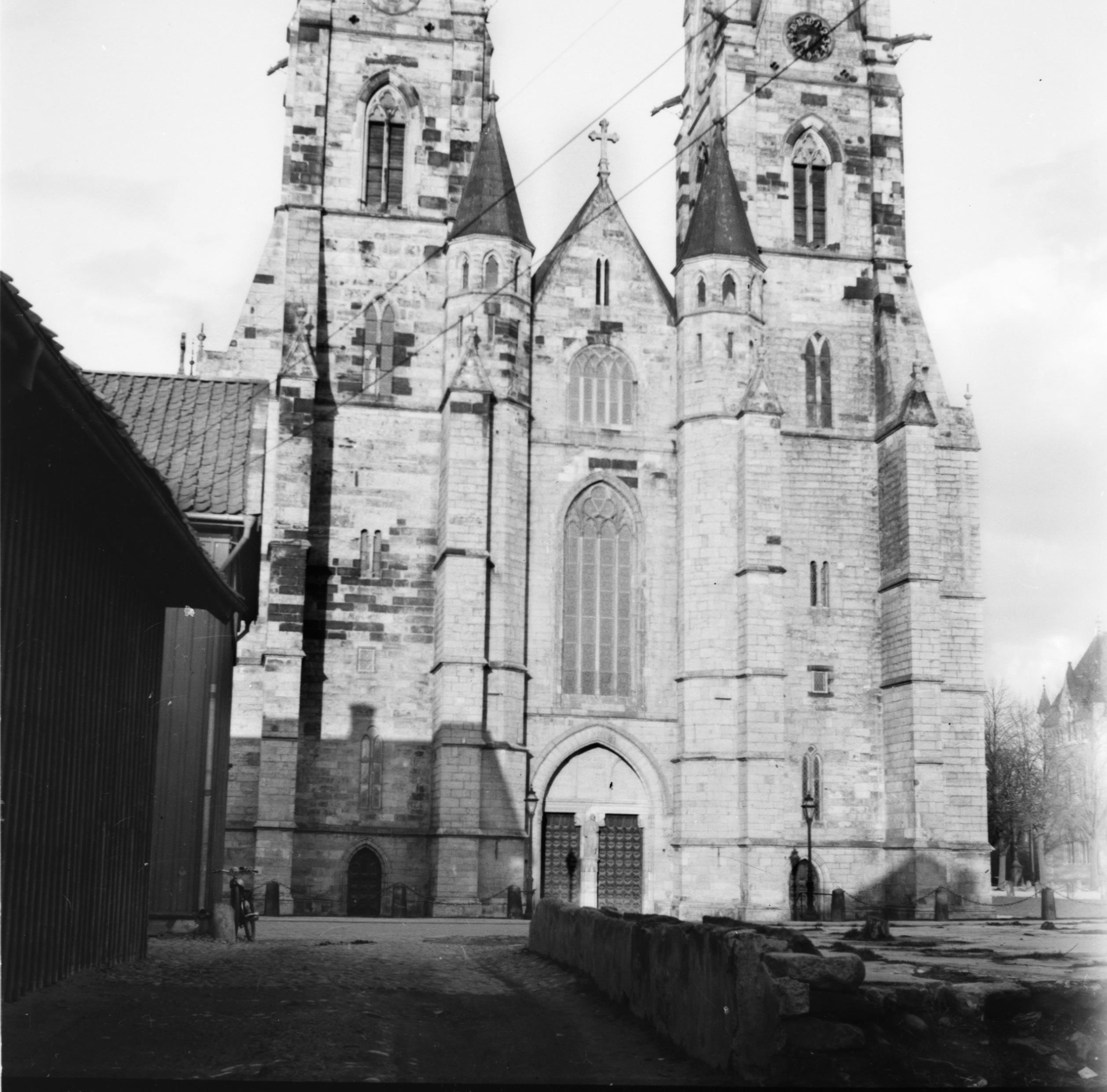 E. Lundberg, Skara domkyrka (Sankta Maria kyrka)