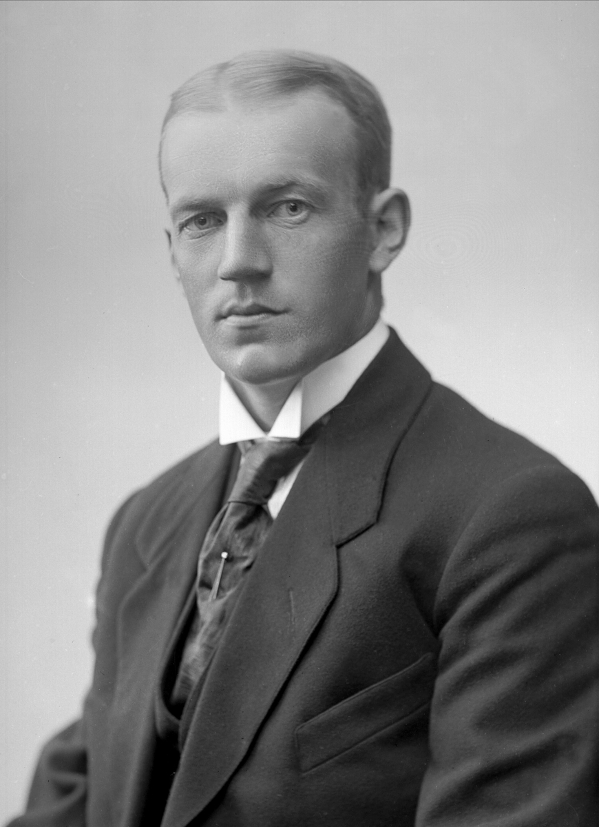 Gustav Borgen, NFB.27173