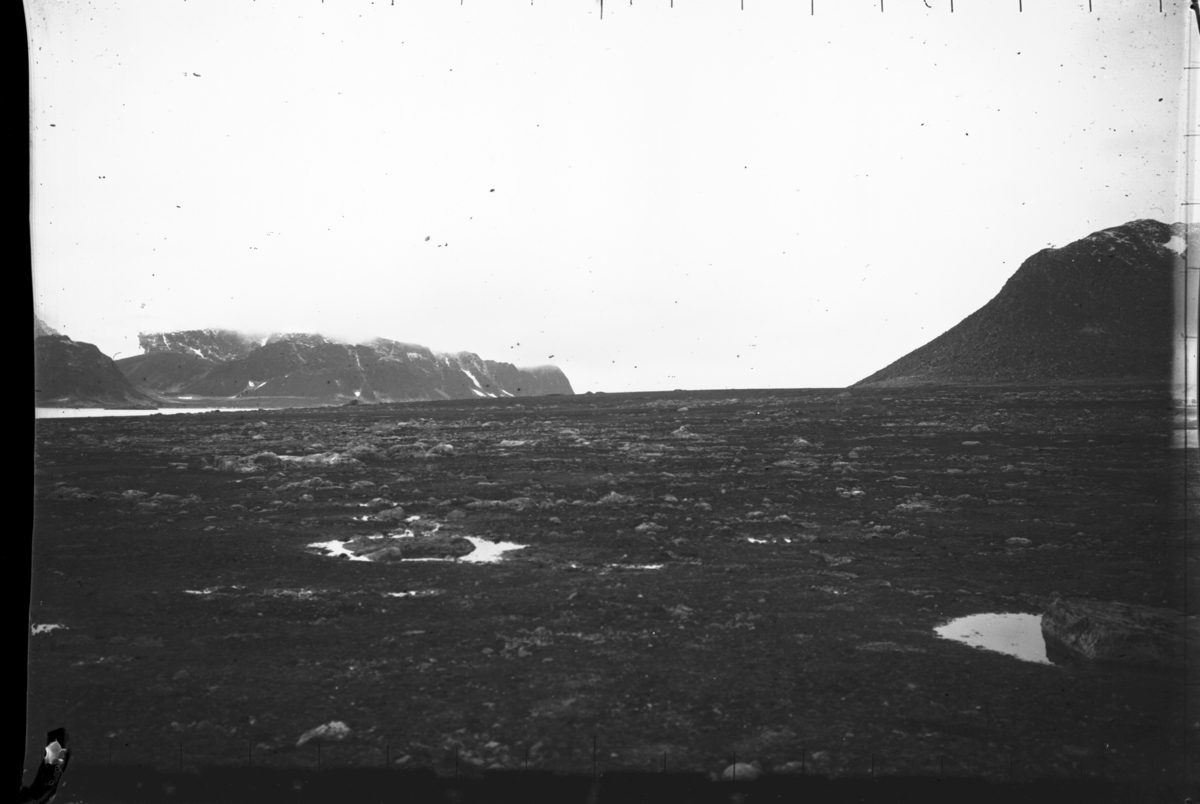 Nils Strindberg, “From the West Base Point WBP on Amsterdam Island.” Nitrate negative