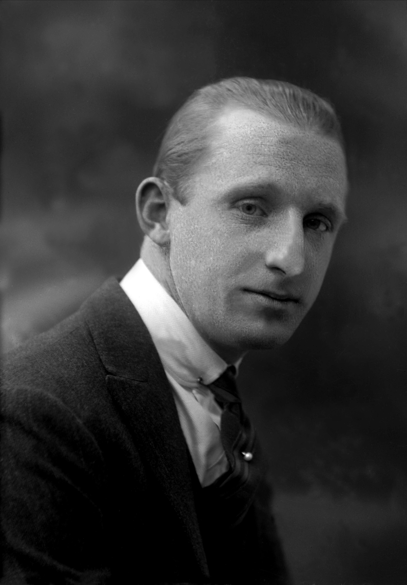 Gustav Borgen, NFB.11952