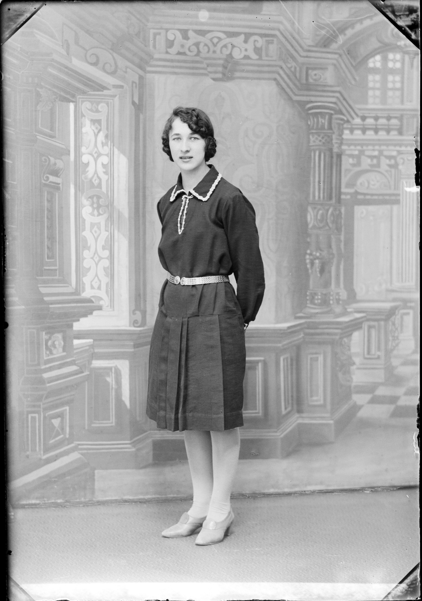 Skötsner-Edhlund, Edit Mattsson från Gimo, Skäfthammar socken, Uppland 1930