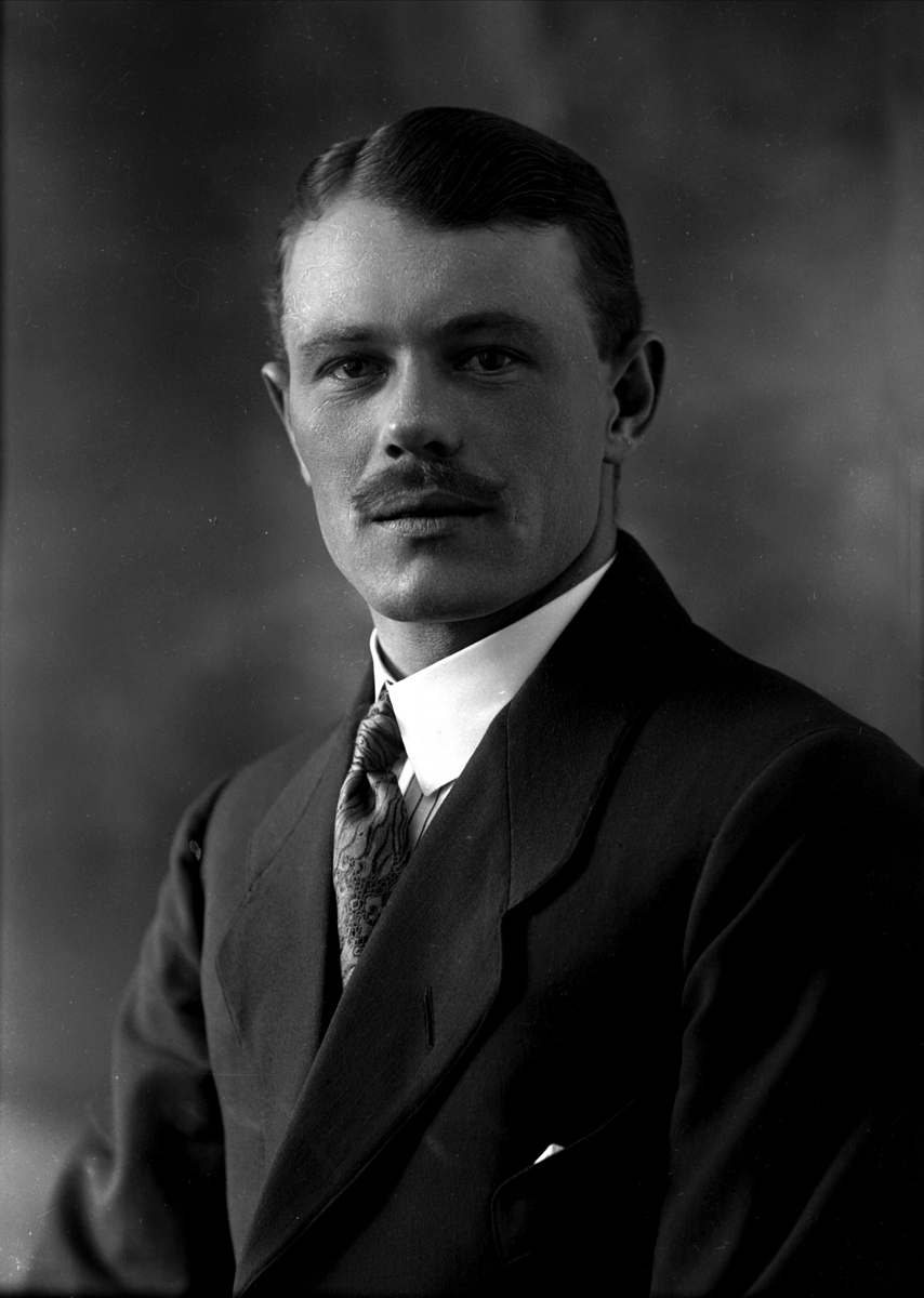 Gustav Borgen, NFB.05988