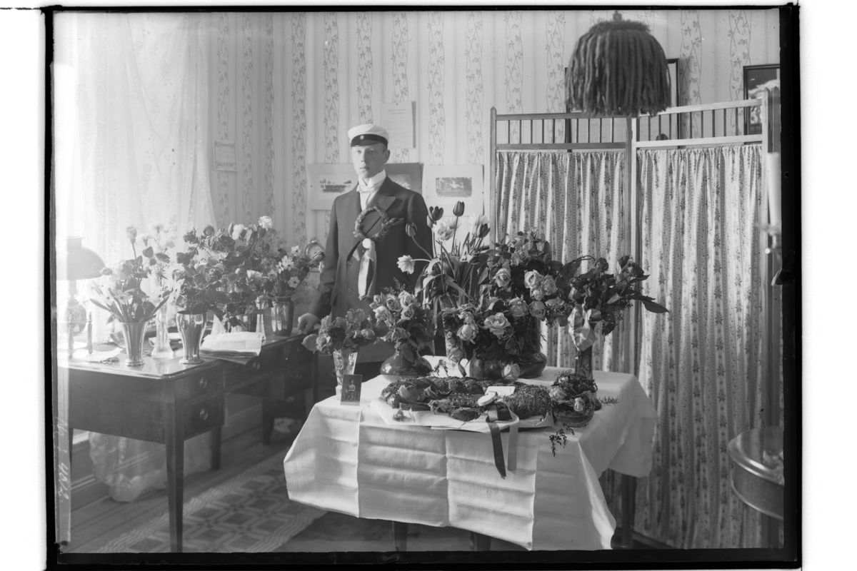 Samuel Lindskog, Room Interior, Student Degree. Student with a Flower. Bank Chambers G. Söderlind