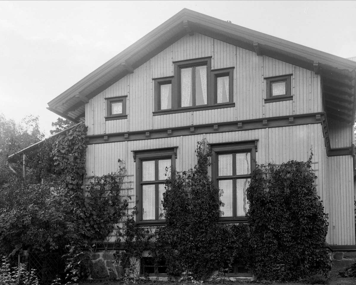 Gustav Borgen, Hus og hage. Ottesens villa i Bestum.
