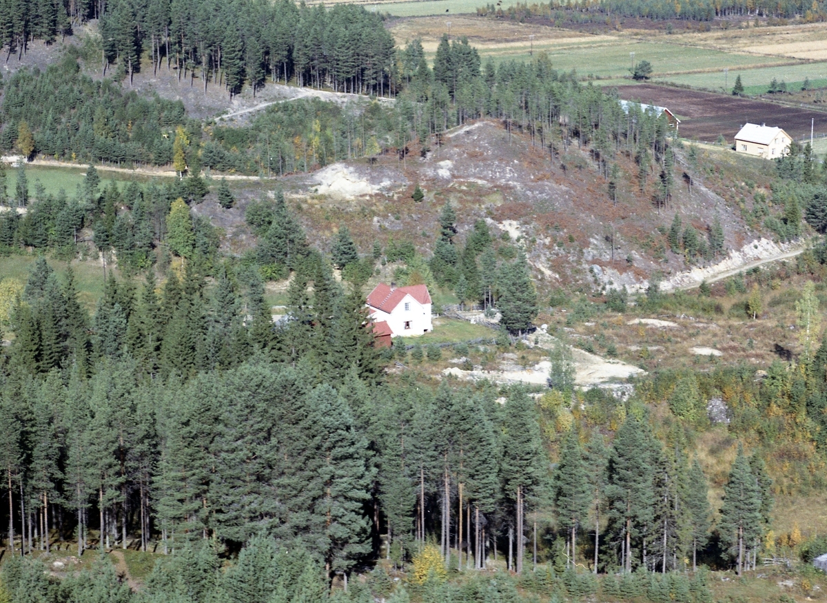 Widerøes Flyveselskap A/S, Bolighus