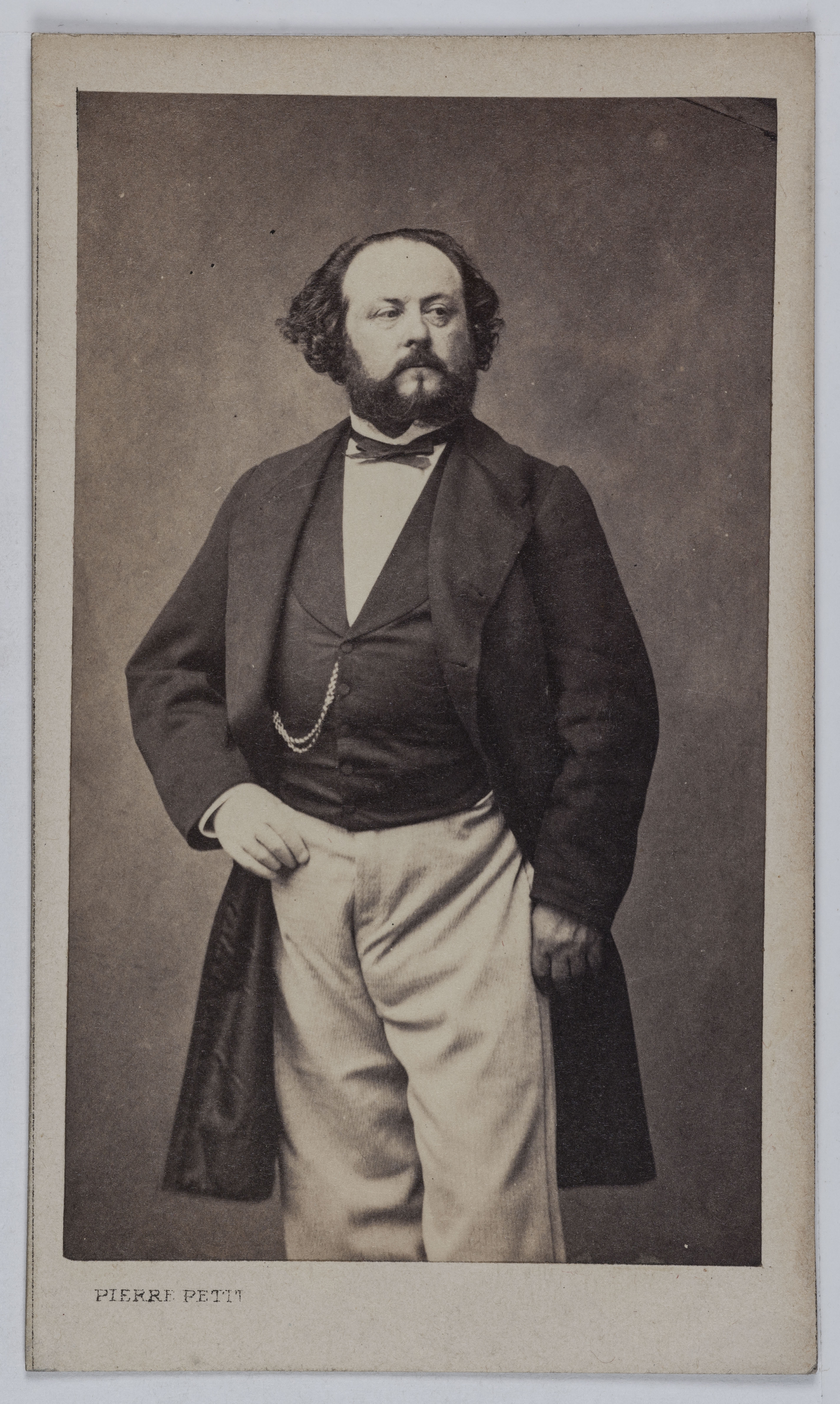 Pierre Petit, Portrait d'Hippolyte Gustave Roger (1815-1879), ténor et professeur au Conservatoire.