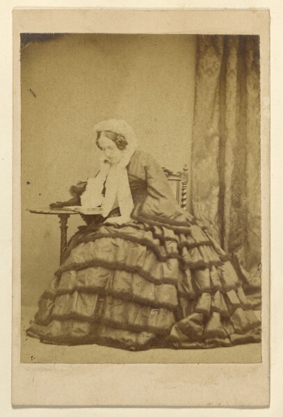 Unknown, [Portrait of a woman reading]