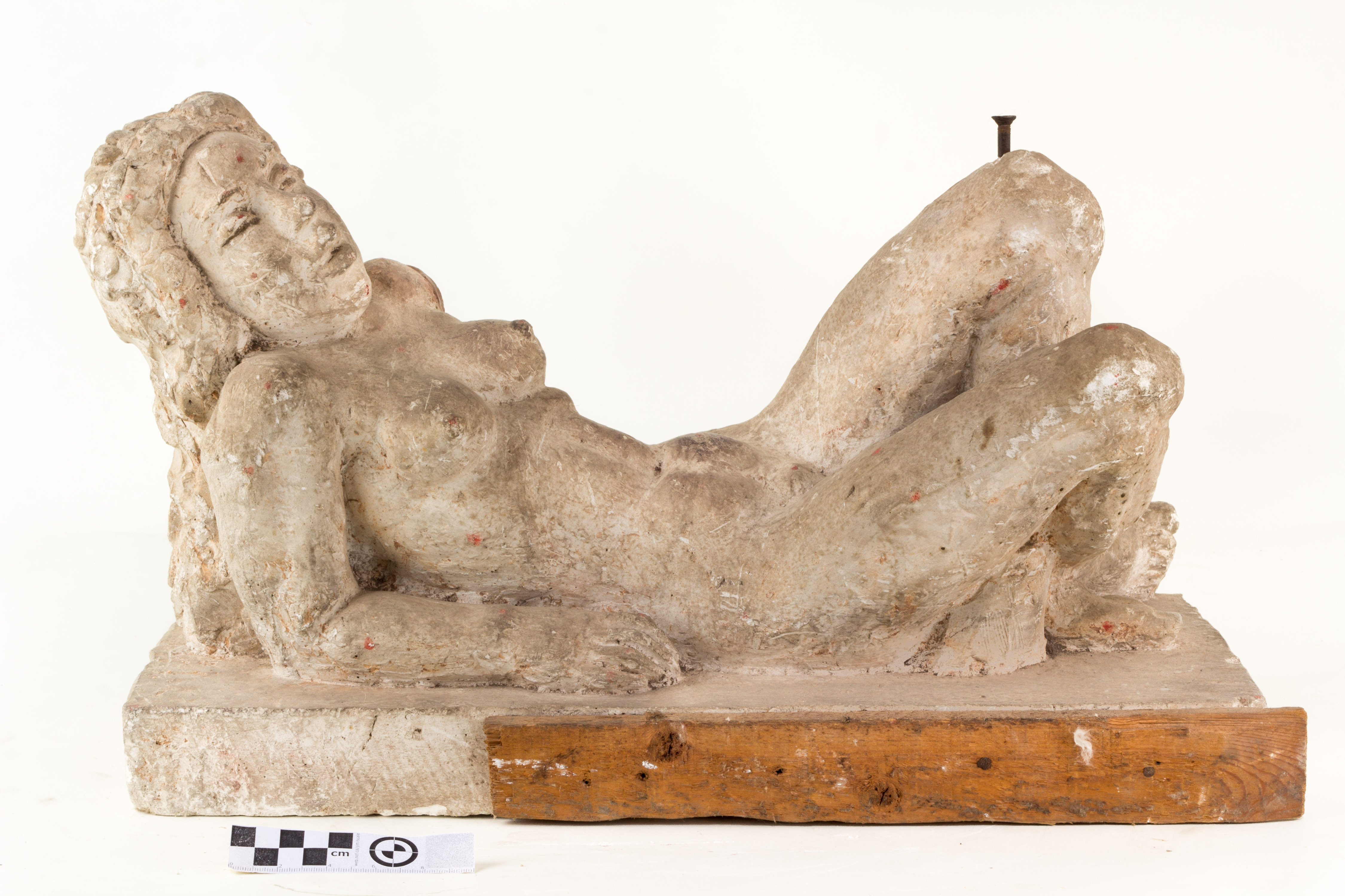 Anton (autor) Starkopf, recumbent female figure (Uneleja)