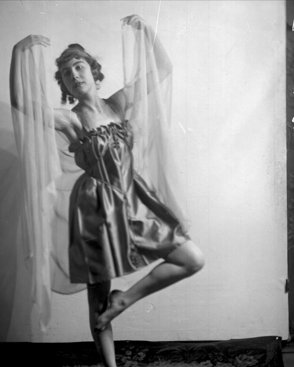 Gustav Borgen, Portrett, frøken Kitty Normann, danser.
