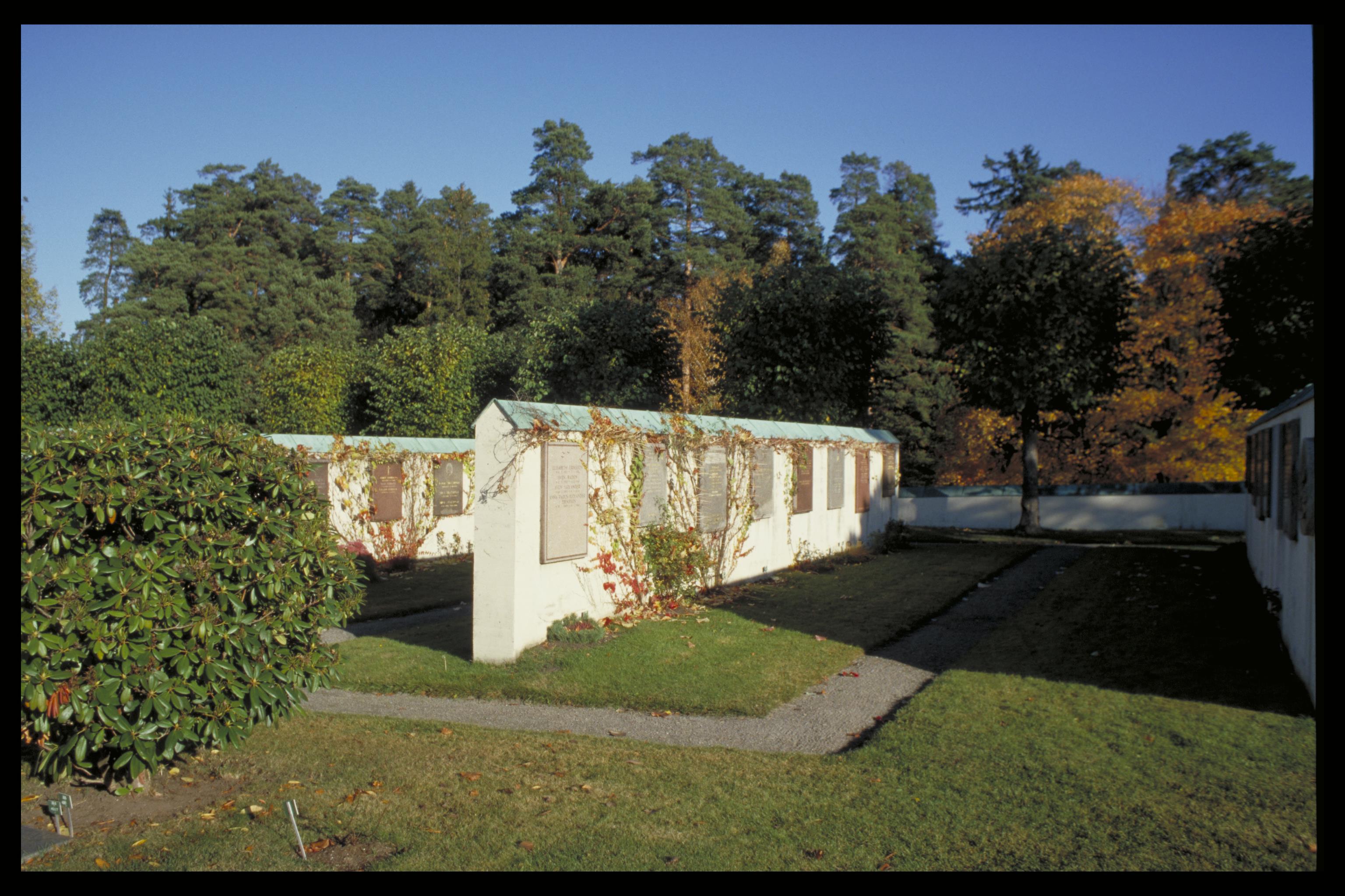 Bengt A Lundberg, Skogskyrkogården