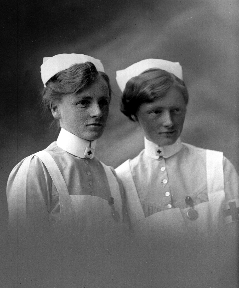 Gustav Borgen, Gruppeportrett, sykepleiere. Ingrid Thorkildsen.