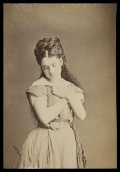 London Stereoscopic and Photographic Company, Guy Little Theatrical Photograph
