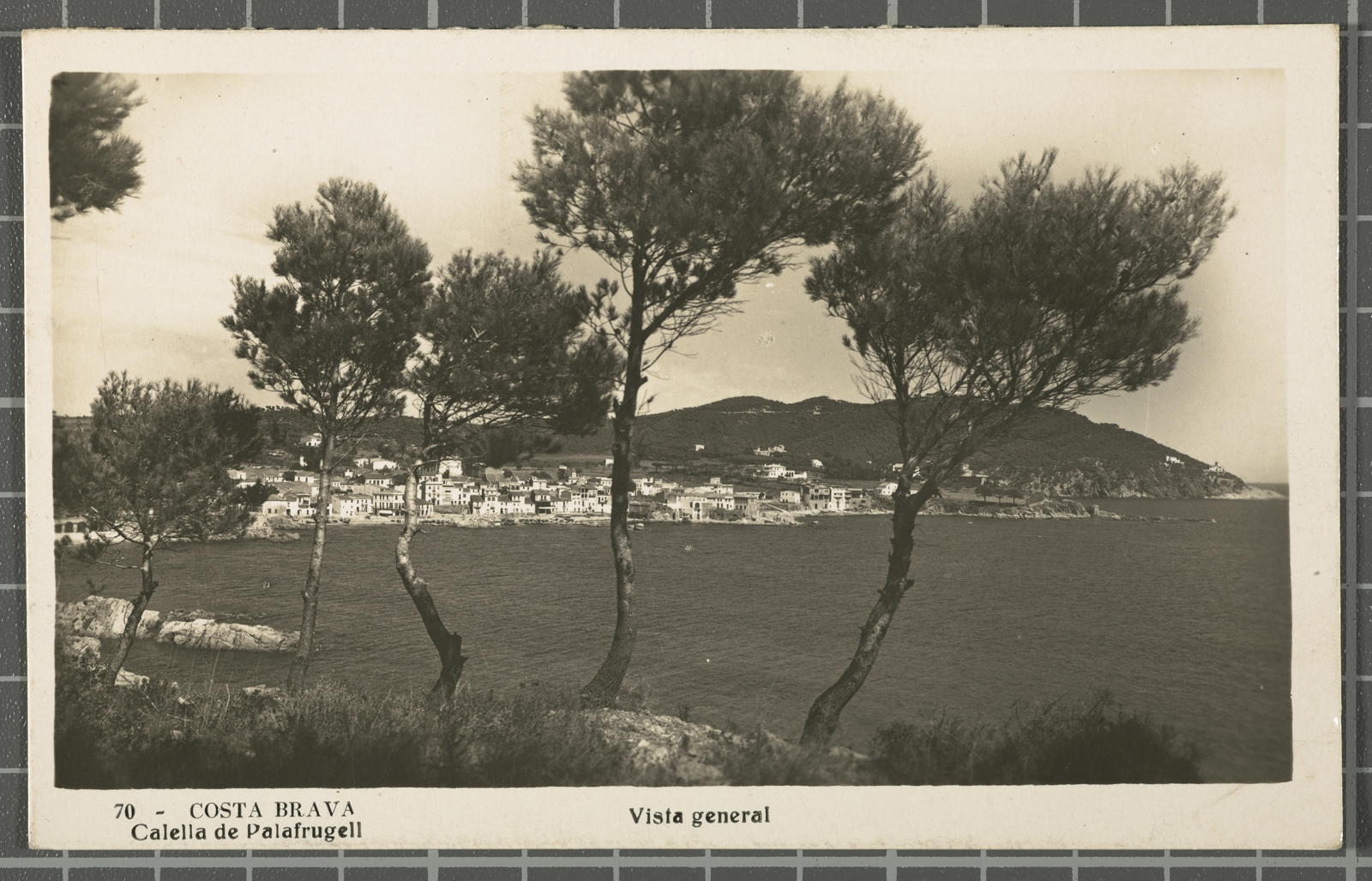 Desconegut, 70 - Costa Brava. Calella de Palafrugell. General view